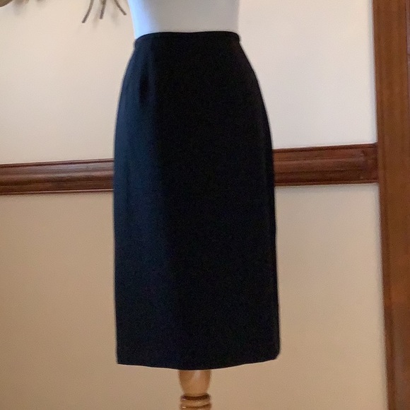 Le Suit Dresses & Skirts - Le Suit Black Skirt NWT